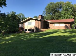 1703 Roseberry Dr, Scottsboro, AL 35769