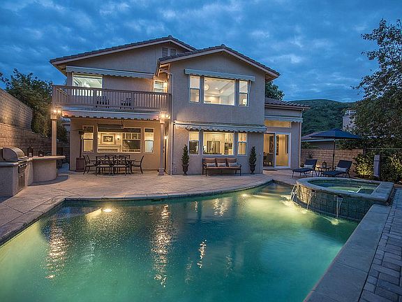 2nd image of 3303 Olivegrove Pl