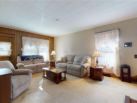 5th image of 16 Inwood Pl