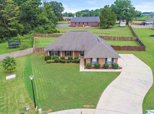 103 Swan Pond Dr, Huntsville, AL 35824