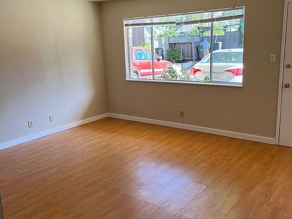 4th image of 580 Vernon St #2