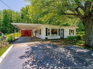 416 Broekers Ln, New Albany, IN 47150