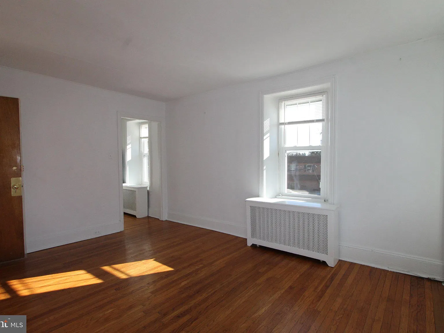 1 bed, 1.0 bath, 600 sqft, $1,300 — Photo 3