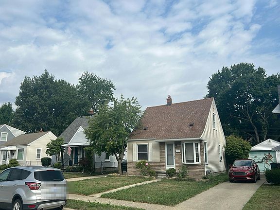 2nd image of 24700 Ross St