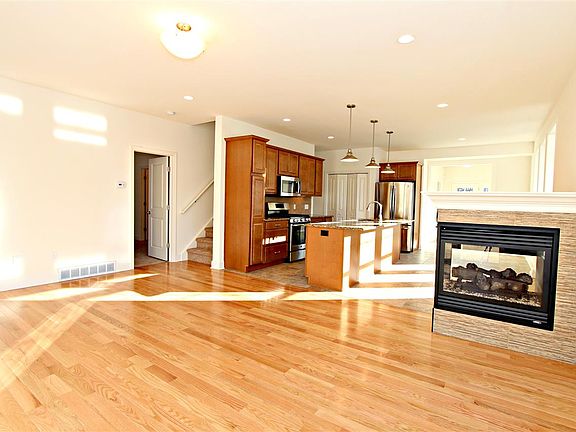 5th image of 8B Inglewood Dr