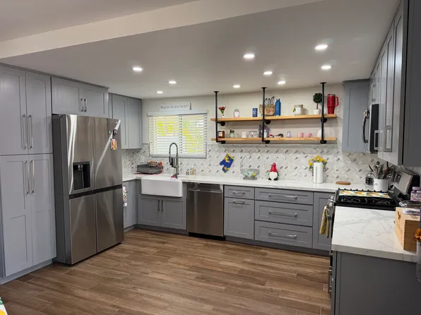 911 Dale Ct, San Marcos, CA 92069