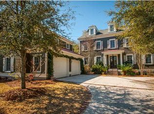 27 Frogmore Rd, Mount Pleasant, SC 29464