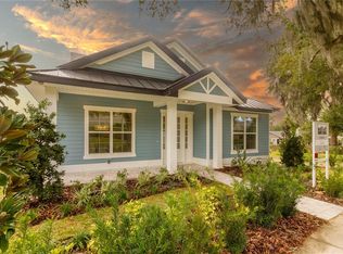 646 W 11th Ave, Mount Dora, FL 32757