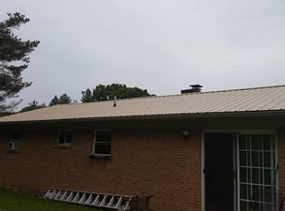 499 N Sand Branch Rd, Mount Hope, WV 25880