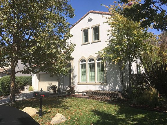 3rd image of 76 Sunny Cove Dr