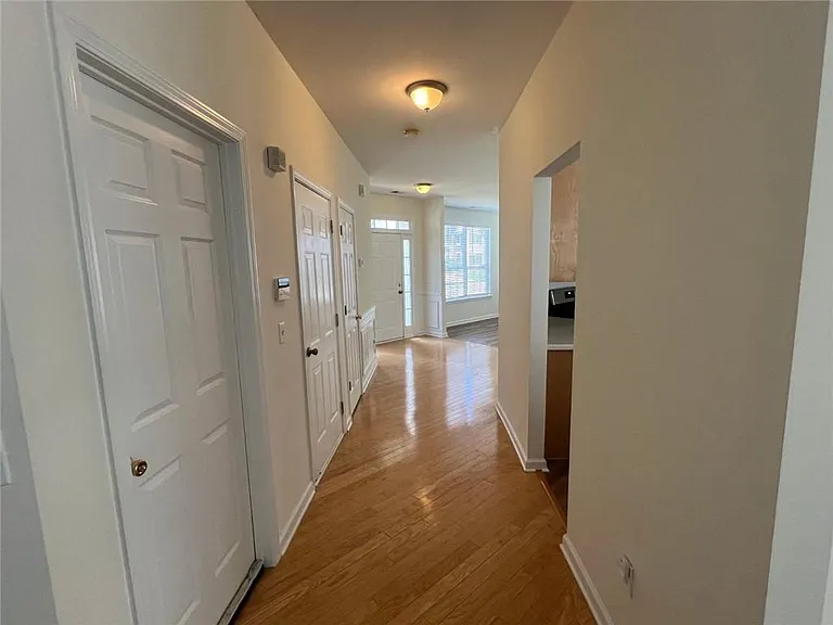 421 Holland Springs Dr — Photo 13