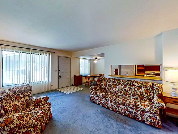 2nd image of 2S779 Winchester Cir E #61-2