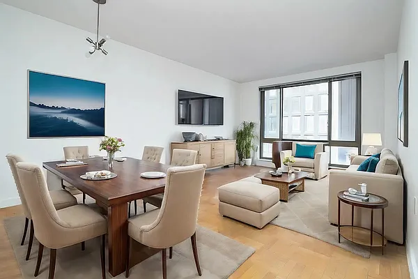 Rented by REAL New York | media 2