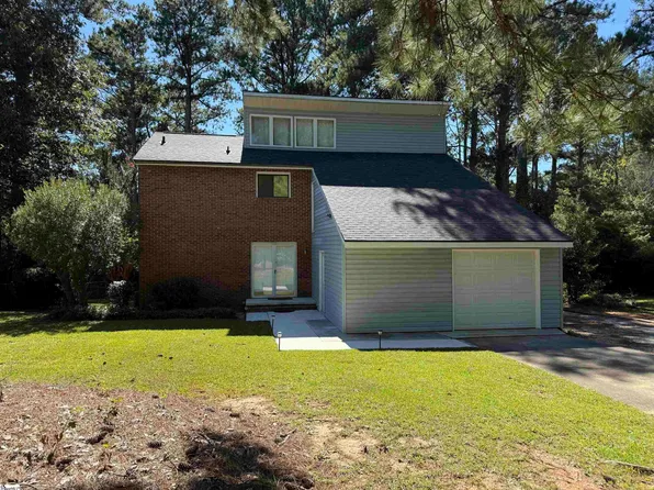 207 Preakness Patti Dr, Clinton, SC 29325