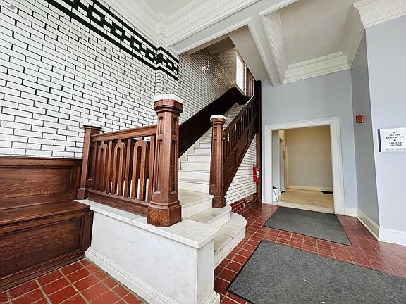 5th image of 3301 Park Ave APT 304