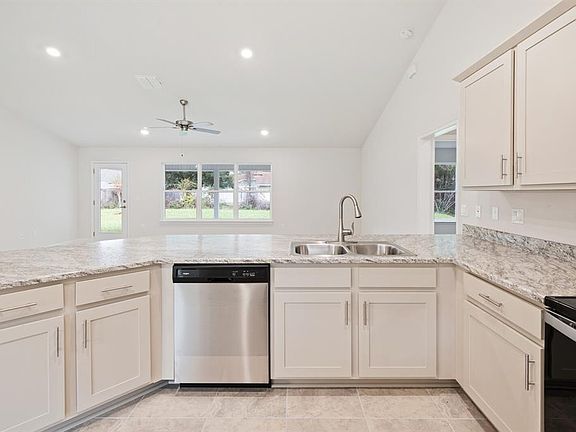 3rd image of 9 Lamar Ln