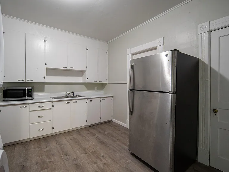 159 Hoosick St #1F — Photo 4