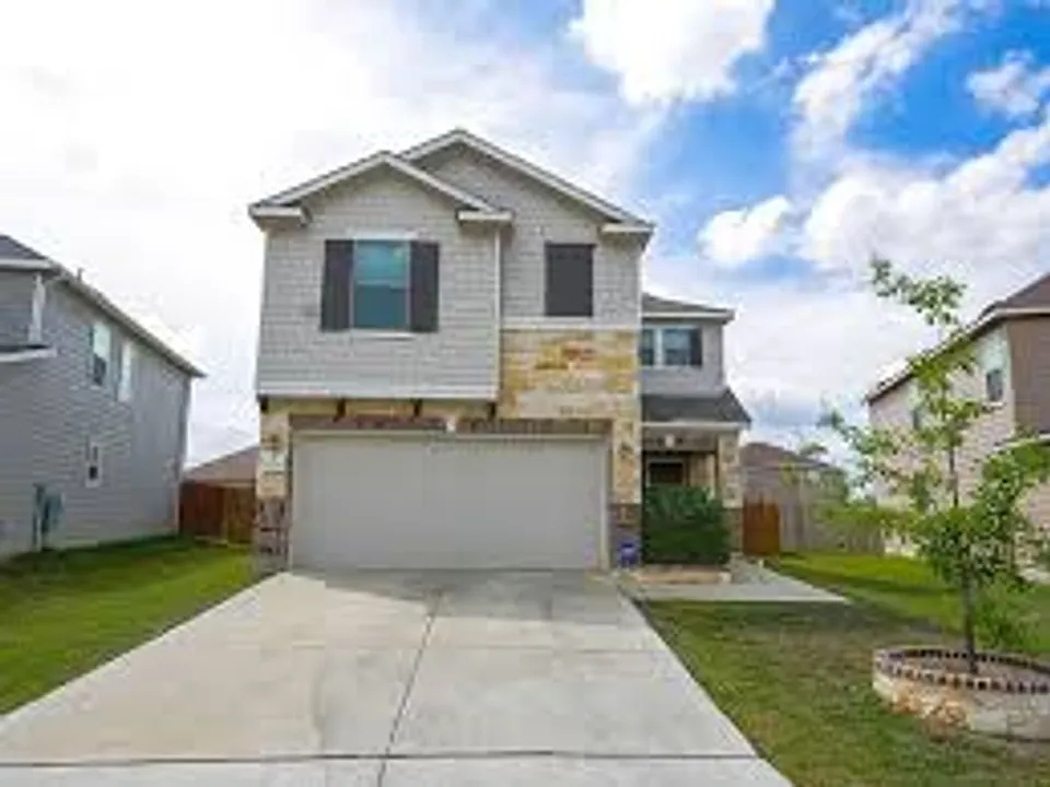 5527 Castle Brook Dr