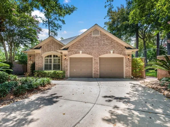 14 Greenside Pl, Spring, TX 77381