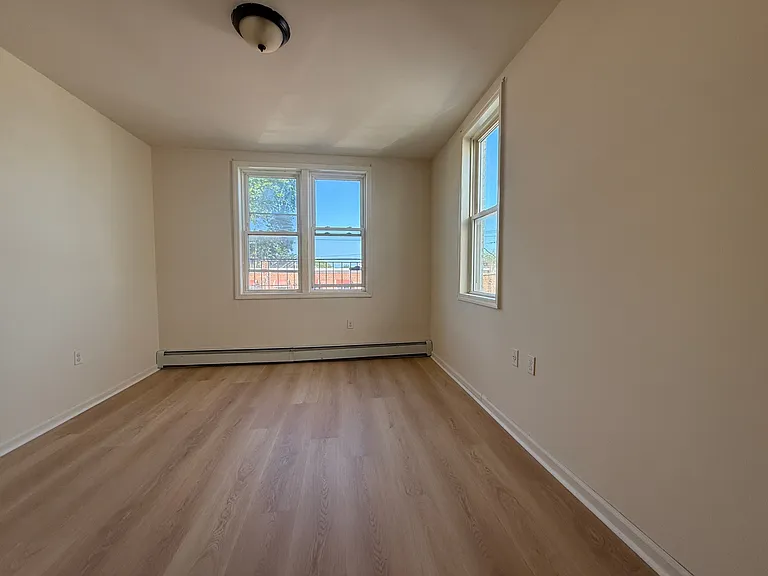 1281 Edison Ave #2 — Photo 5