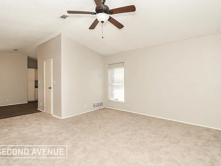 127 Woodhill St — Photo 4
