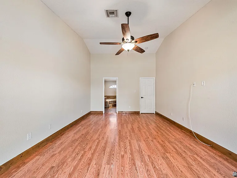 10619 E 35th Pl — Photo 12