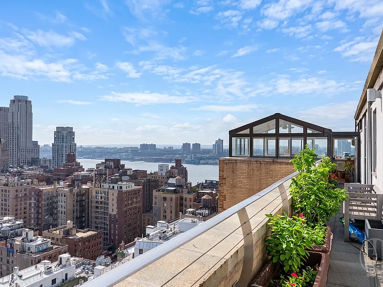 2166 Broadway #PENTHOUSE — Photo 12