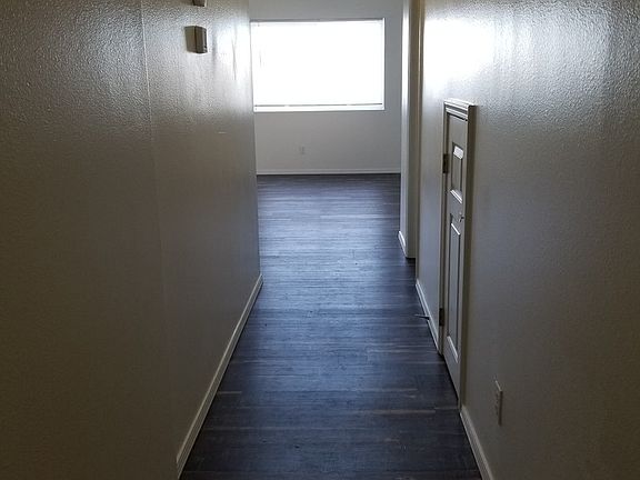 2nd image of 1744/1746 W Peninsula Dr
