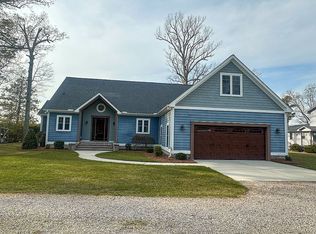 165 N Teachs Point Rd, Bath, NC 27808