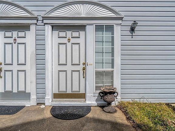 2nd image of 4592 Genoa Cir