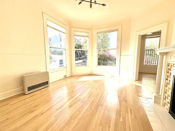 2nd image of 510 Steiner St #2