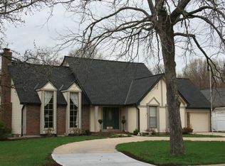 505 S Willow Dr, Olathe, KS 66062