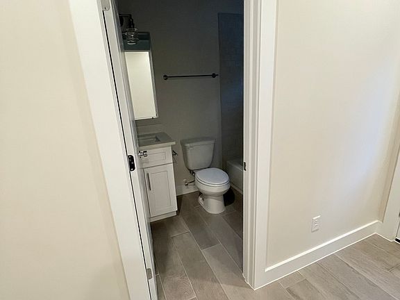 5th image of 5331 Donovan Gardens Ln