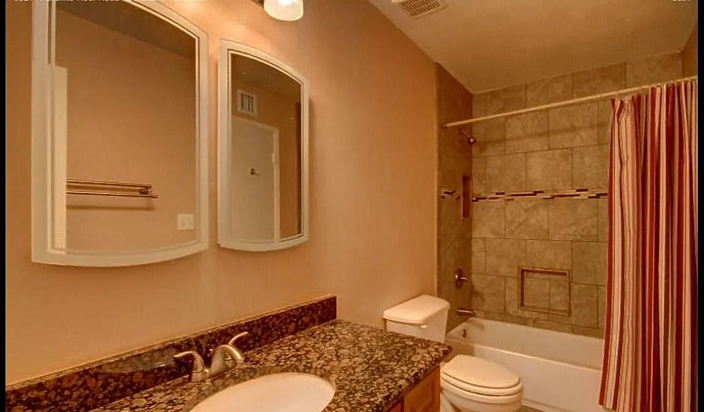 3 bed, 1.5 bath, 1408 sqft, $2,250 — Photo 4