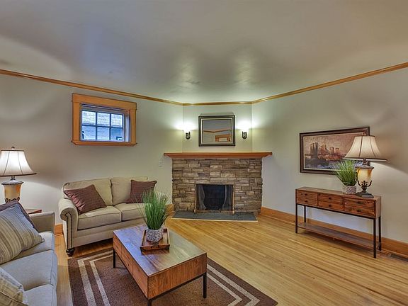 3rd image of 2508 S Grand Blvd