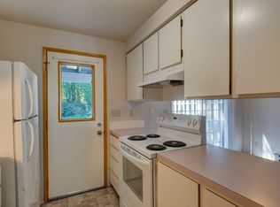 835 SW Harrier Cir APT 2, Oak Harbor, WA 98277