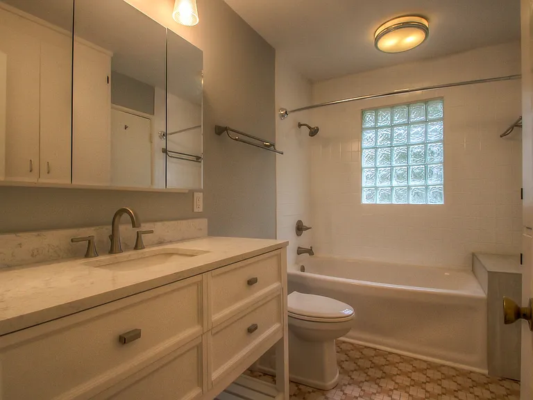 7747 Howe Dr — Photo 22