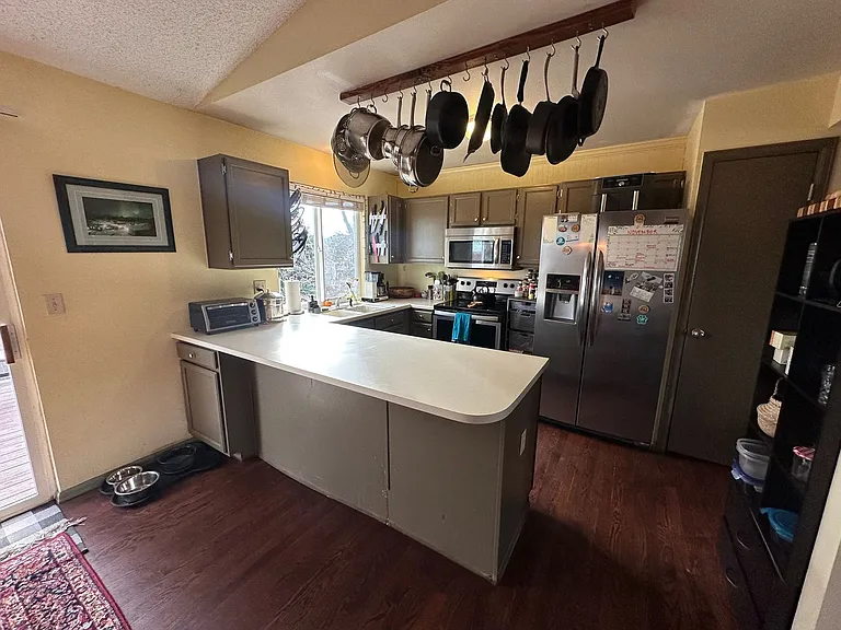 1120 Somerset St — Photo 7