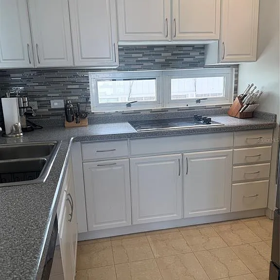 7063 Avenue — Photo 33