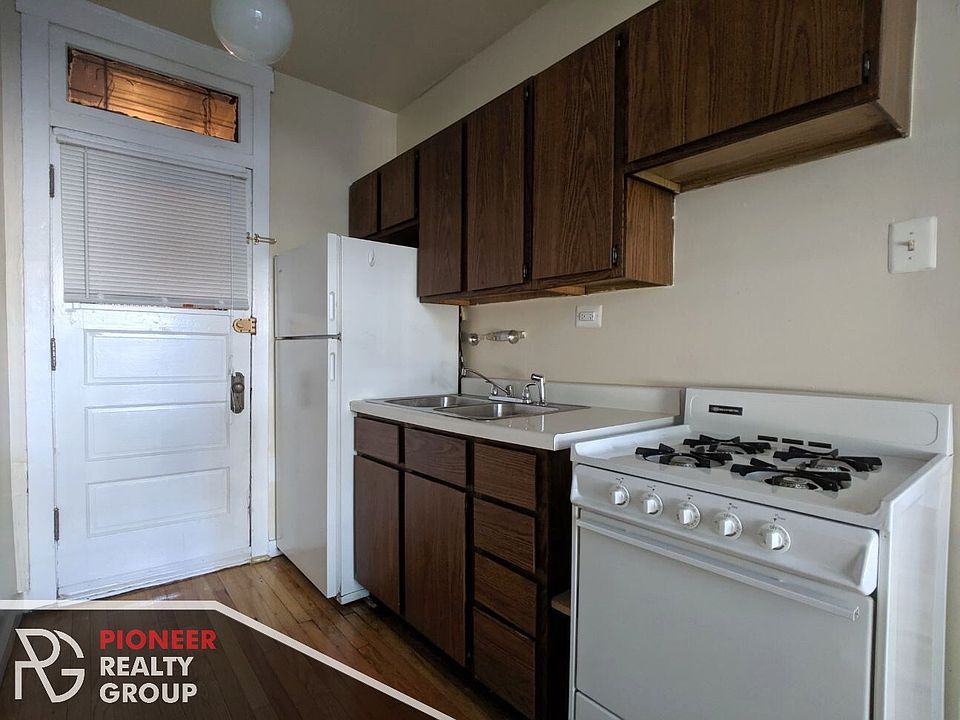 1st image of 1200 W Wellington Ave #1-3000