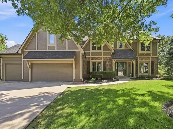 10427 W 126th St, Overland Park, KS 66213