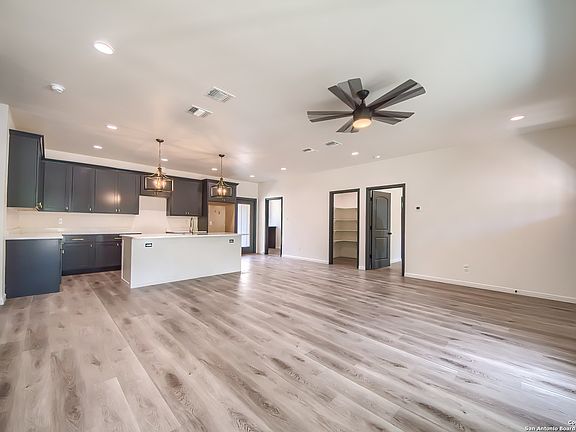 5th image of 1111 Avenue K
