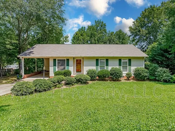 300 Indian Trl, Taylors, SC 29687