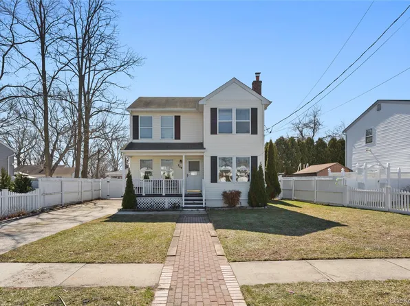 254 40th Street, Copiague, NY 11726