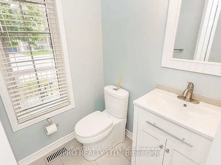 2410 Emerson Dr — Photo 12