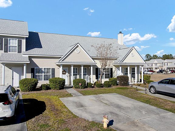 3rd image of 104 Black River Dr