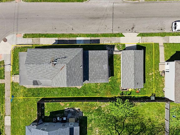 3rd image of 1500 Harvard Ave
