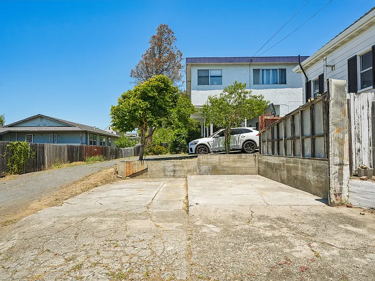 517 Branciforte St — Photo 59