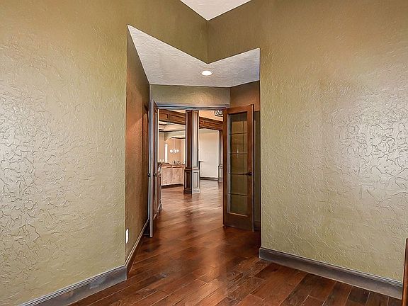 4th image of 3981 SE 55th Pl