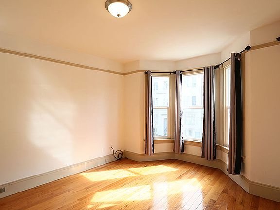 3rd image of 1670 Clay St APT 7